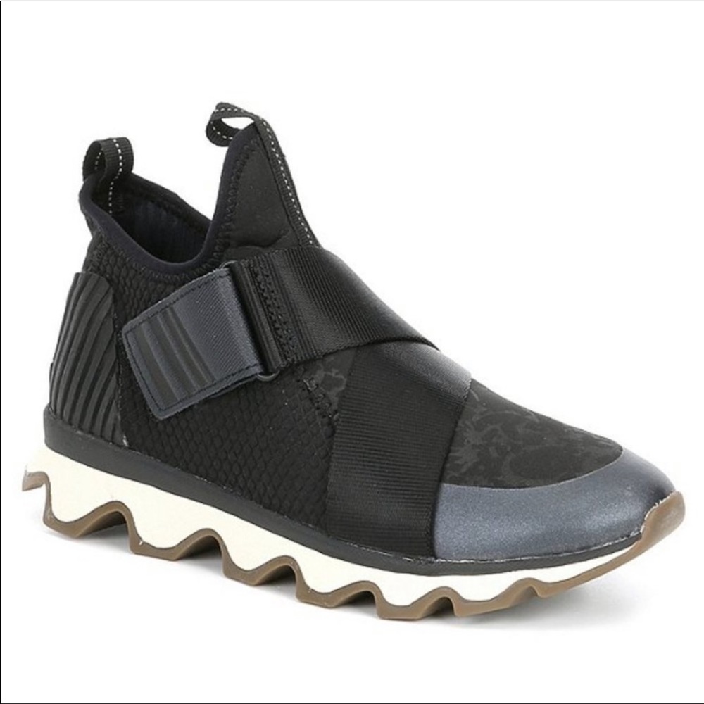 LAST PAIR (SIZE 8)- Sorel Women’s Kinetic Sneak